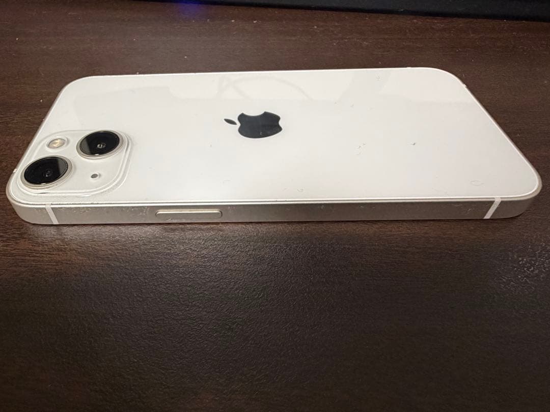 Apple iPhone 13 スターライト