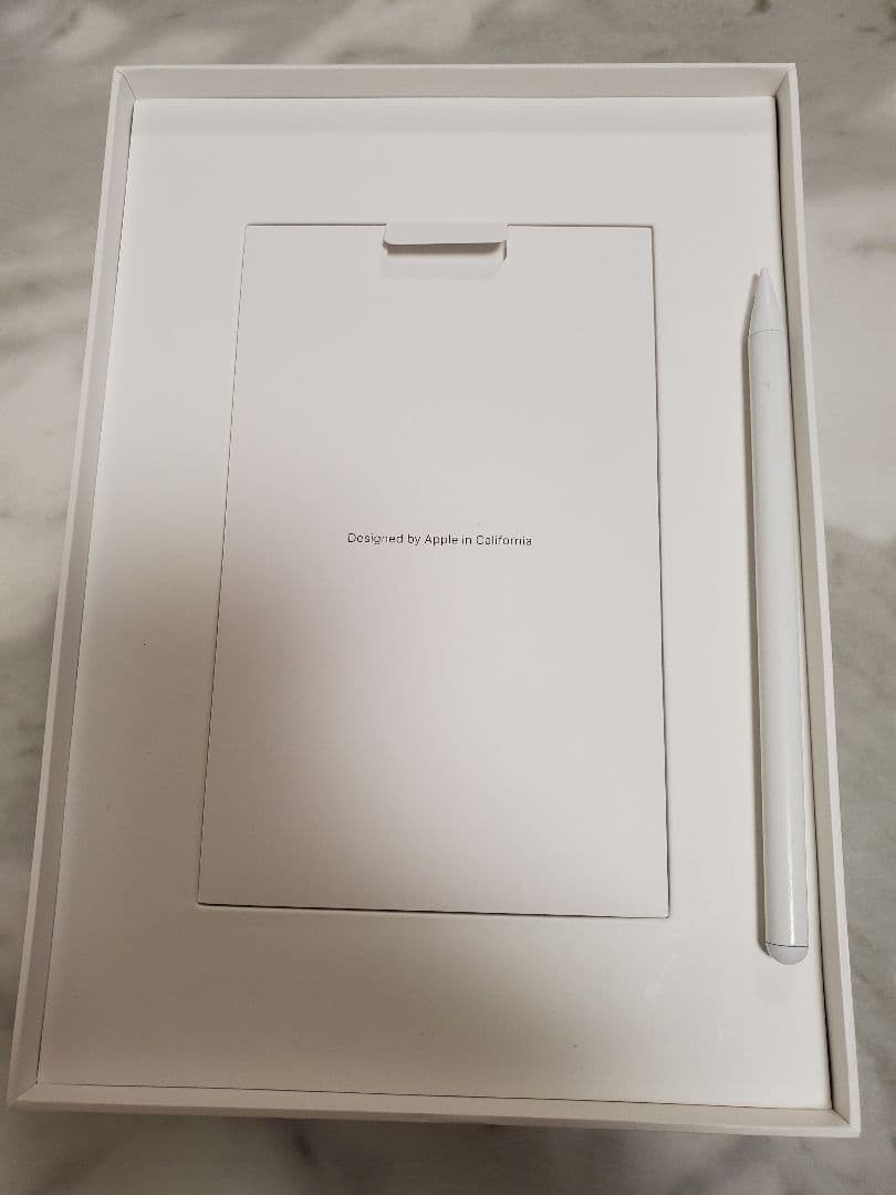 Apple iPad 第９世代　64GB　+タッチペン