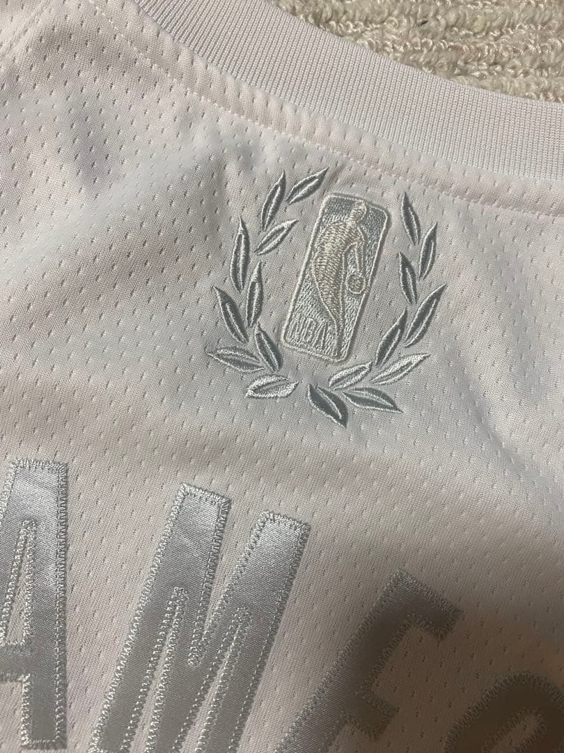 激レア レブロン・ジェームズ ユニフォーム レイカーズ