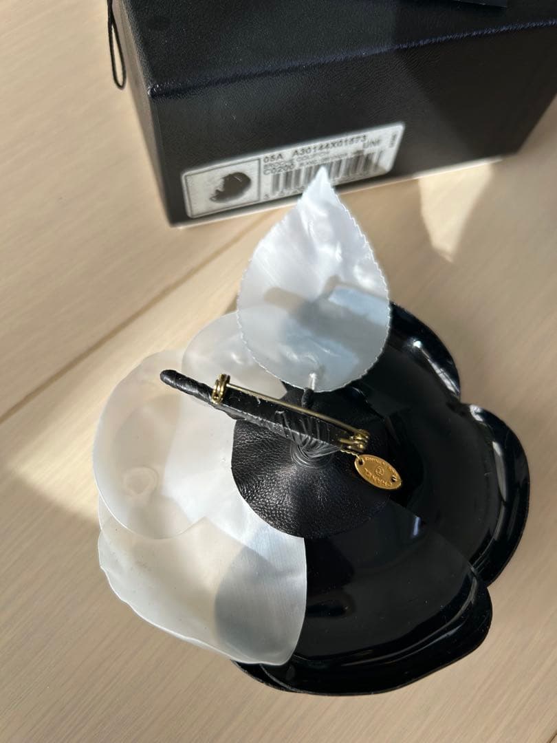 未使用タグ付き✨シャネル　CHANEL 　カメリア コサージュ　ブローチ　箱付き