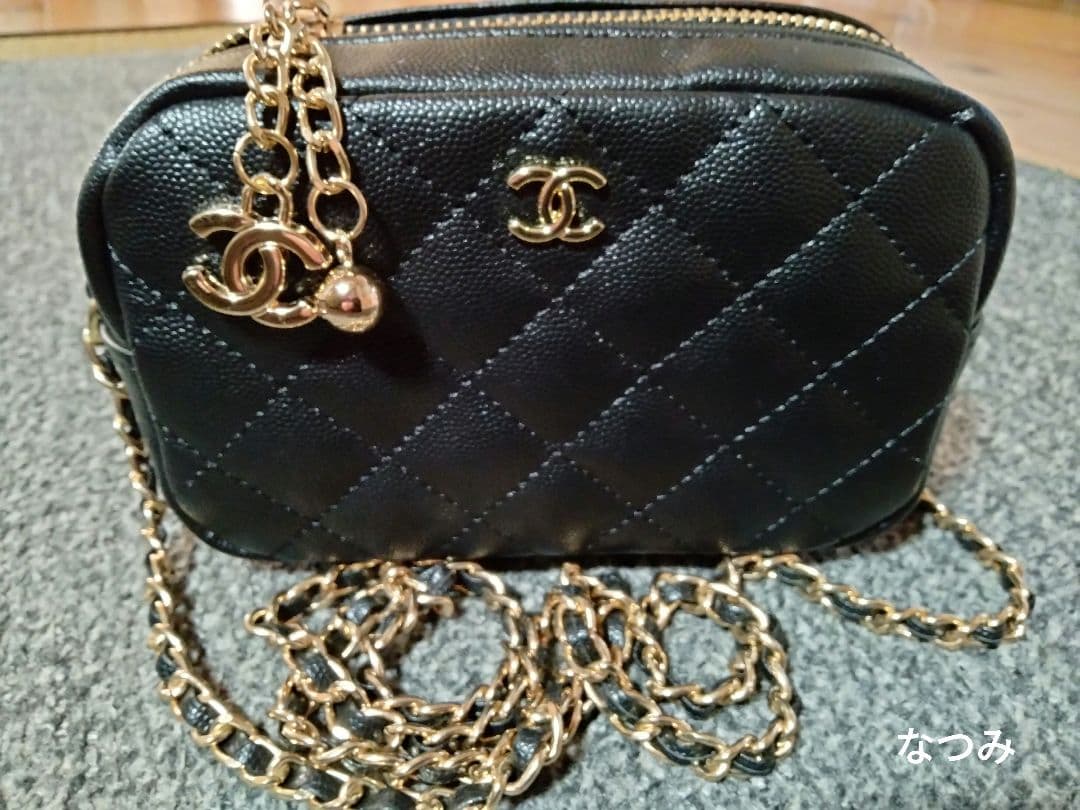 CHANEL ブラック キルティング チェーンショルダーバッグ ノベルティ