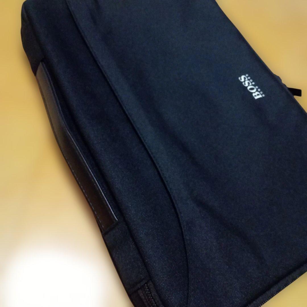 【新品　未使用】HUGO BOSS ノートPCケース　(保存袋付)ノベルティ