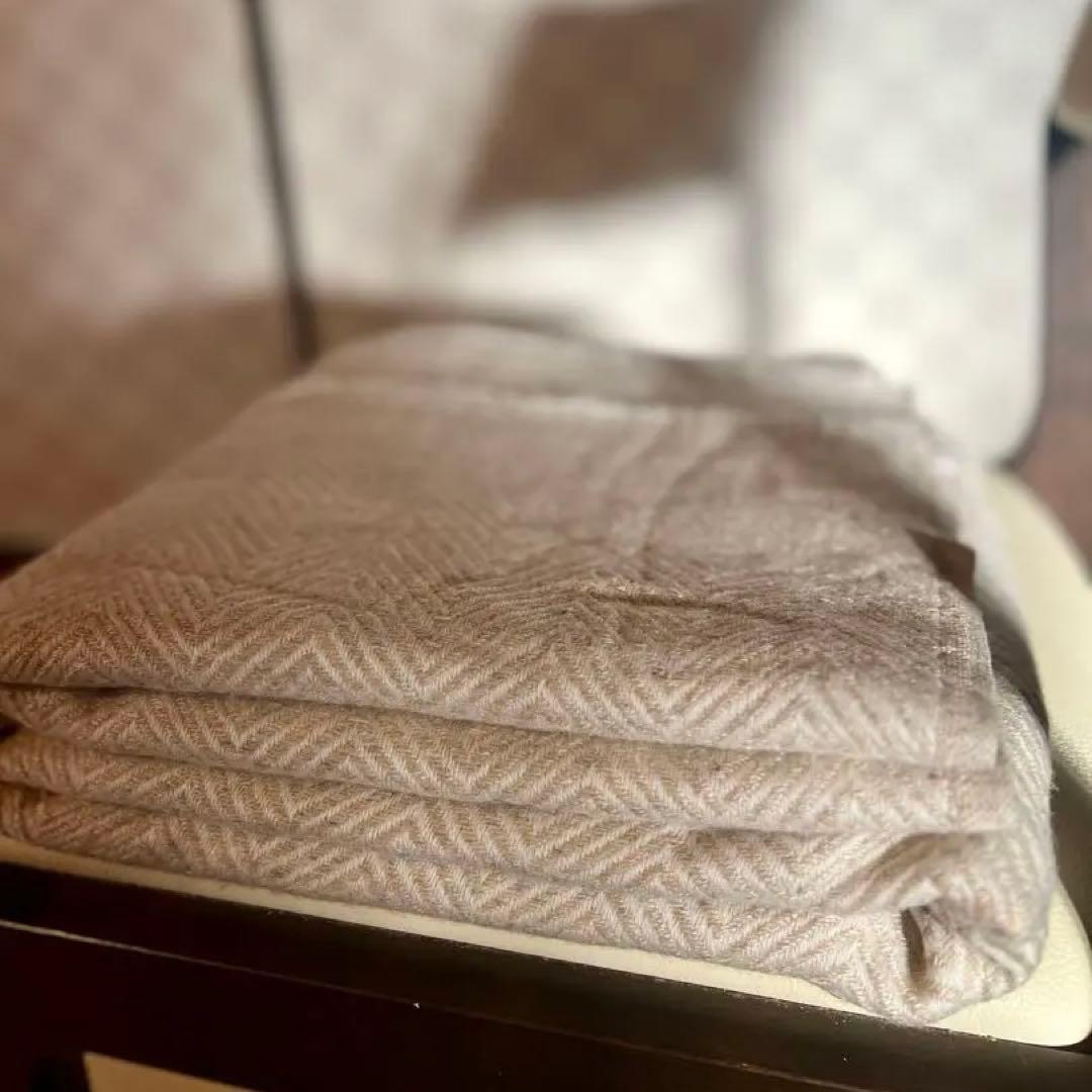 メルカリ市のお値下げ❣️カシミア100%ホワイトベージュ ヘリンボーンブランケット