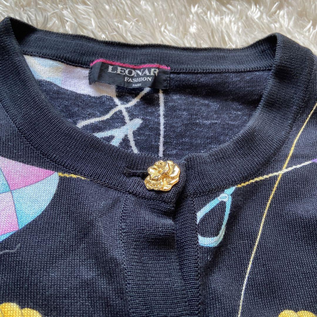 美品　レオナール　花柄ニットカーディガン　ブラック　綿　M 金ボタン　フラワー