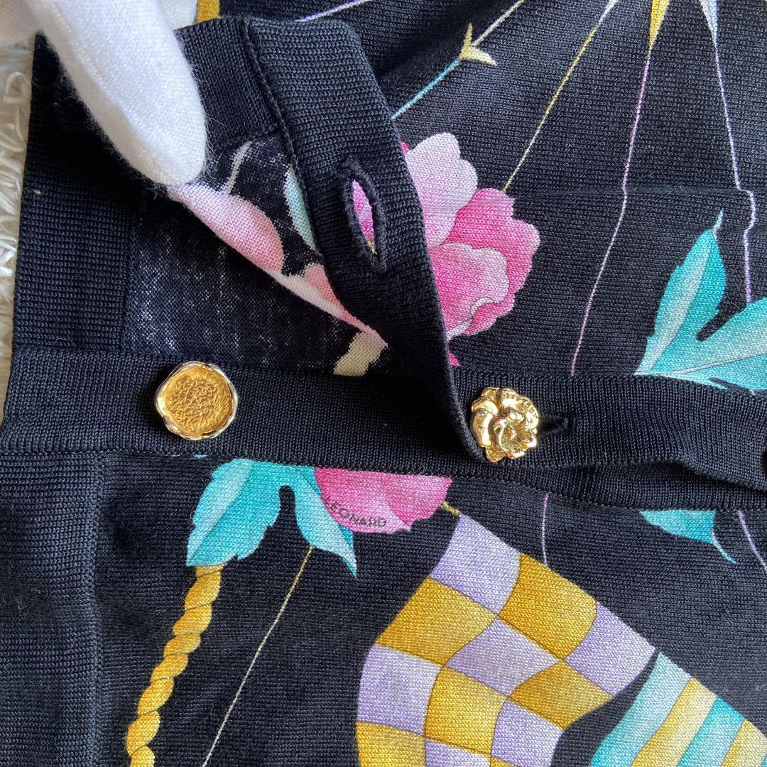 美品　レオナール　花柄ニットカーディガン　ブラック　綿　M 金ボタン　フラワー