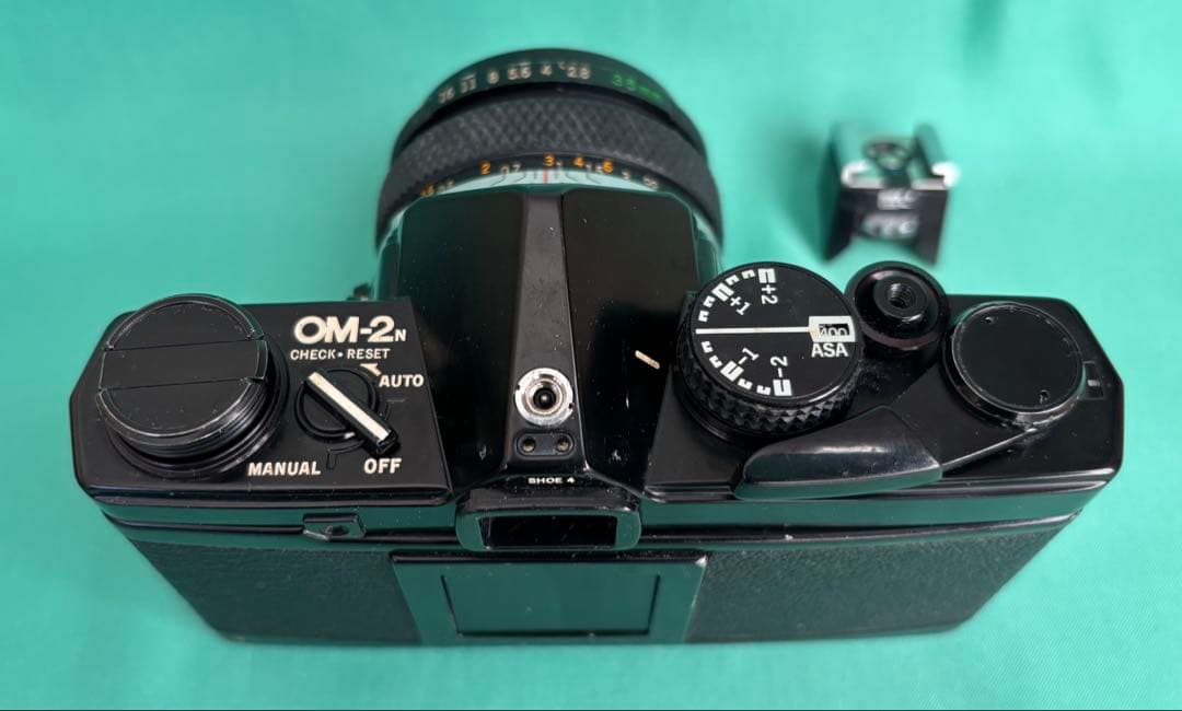 ★ OLYMPUS OM-2N BLACK + 広角レンズ 35mm