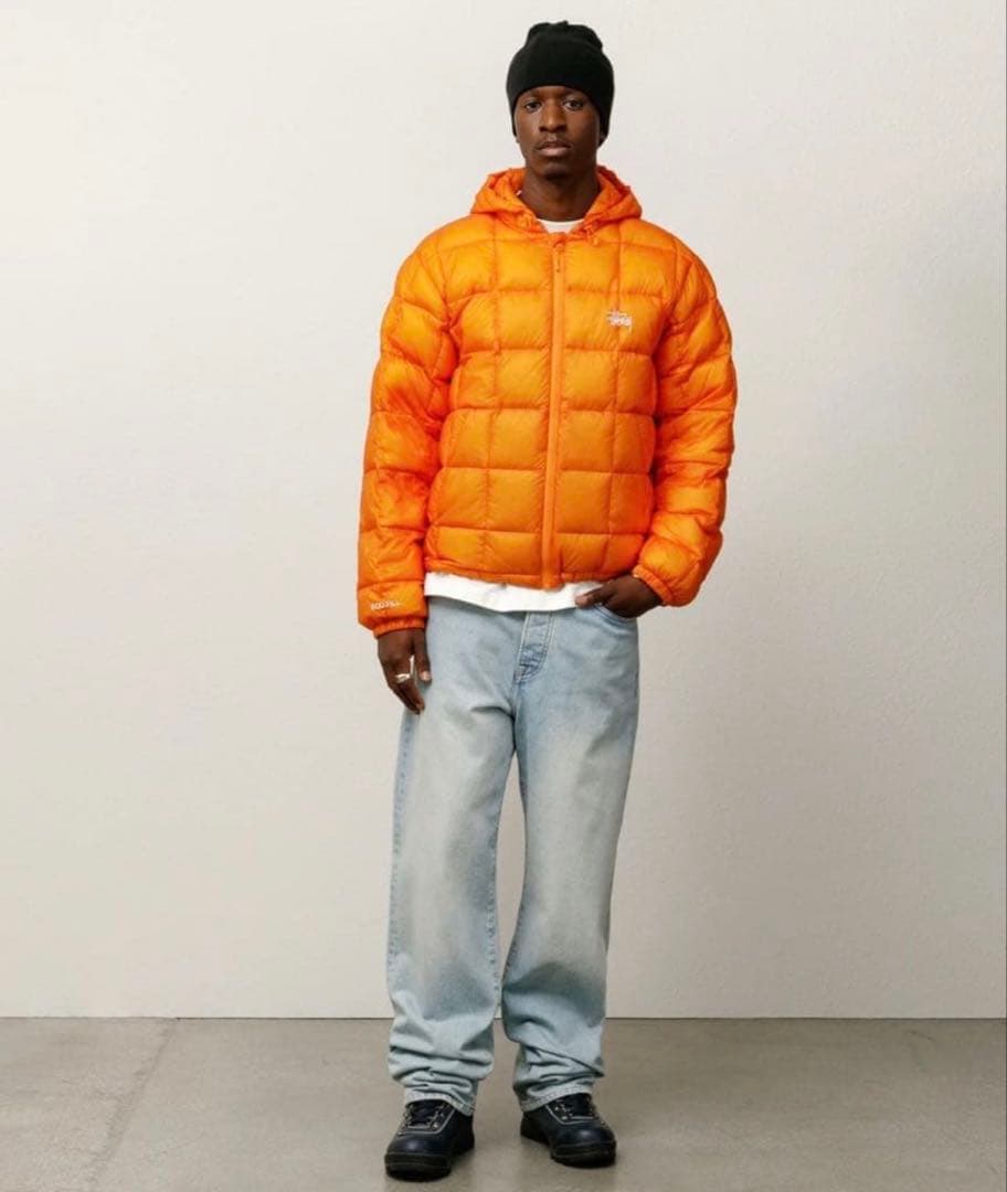 ジャケット・アウター STUSSY MIDWEIGHT HOODED PUFFER ORANGE