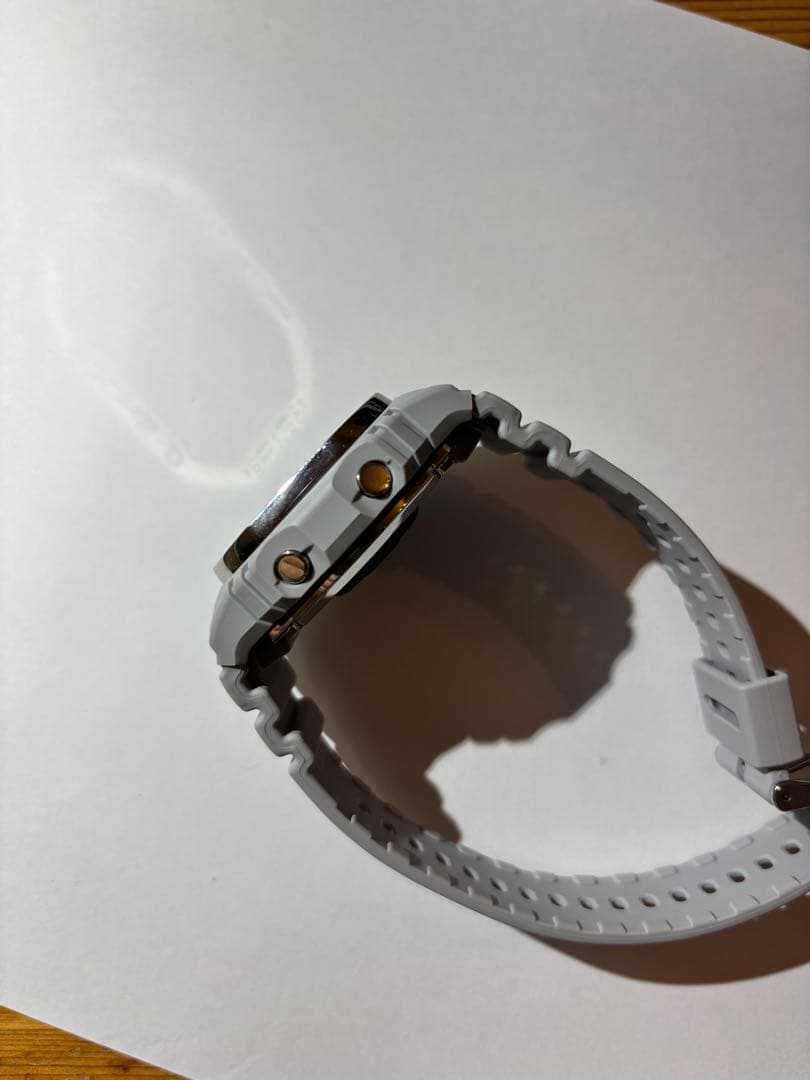 後継現行品G-SHOCK DW-H5600MB メタルベゼル 心拍計搭載