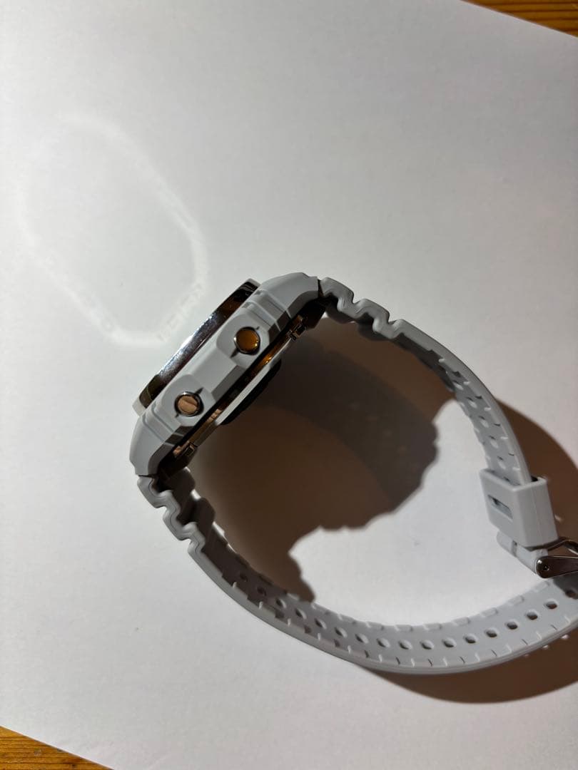 後継現行品G-SHOCK DW-H5600MB メタルベゼル 心拍計搭載