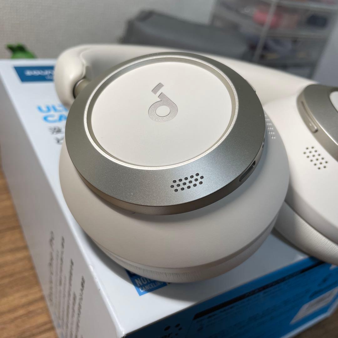 Soundcore Space One Pro シャンパンゴールド