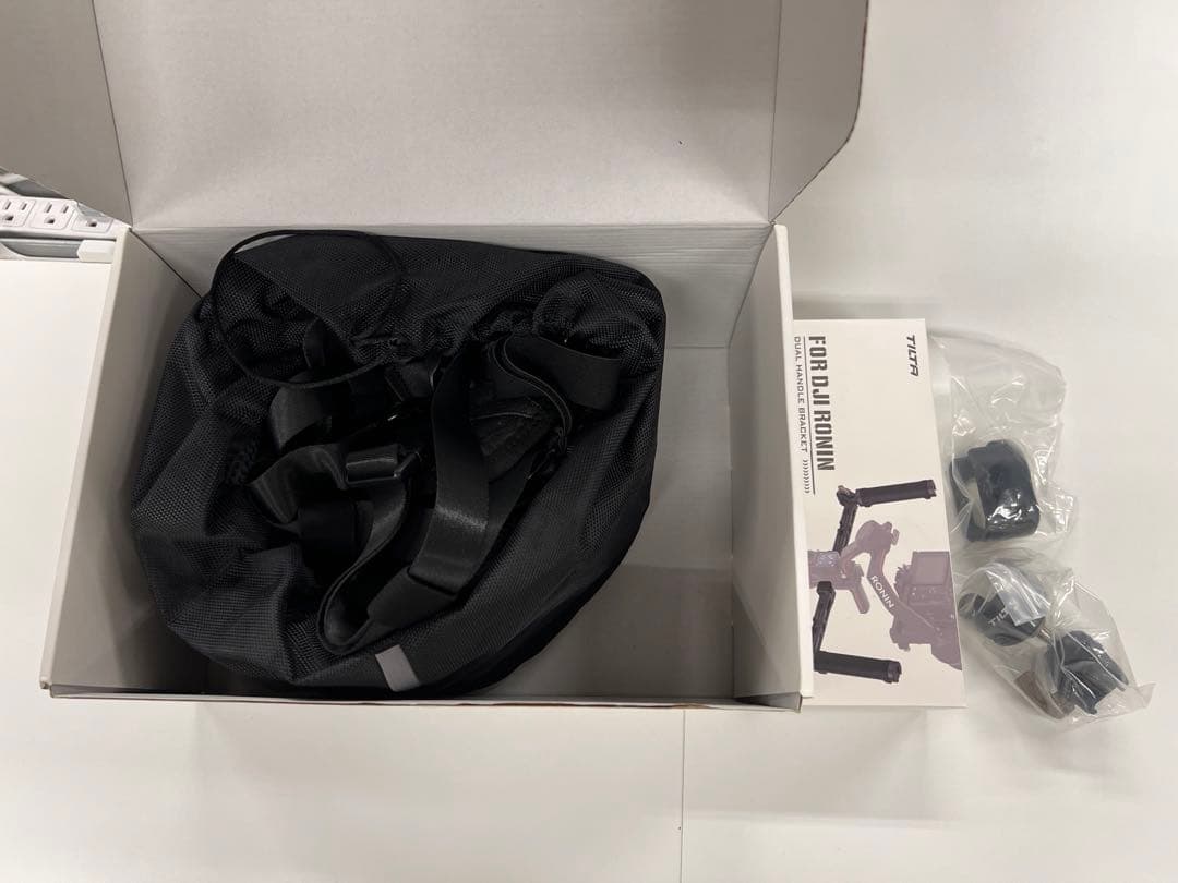 TILTA 軽量デュアルハンドル&ジンバル サポート