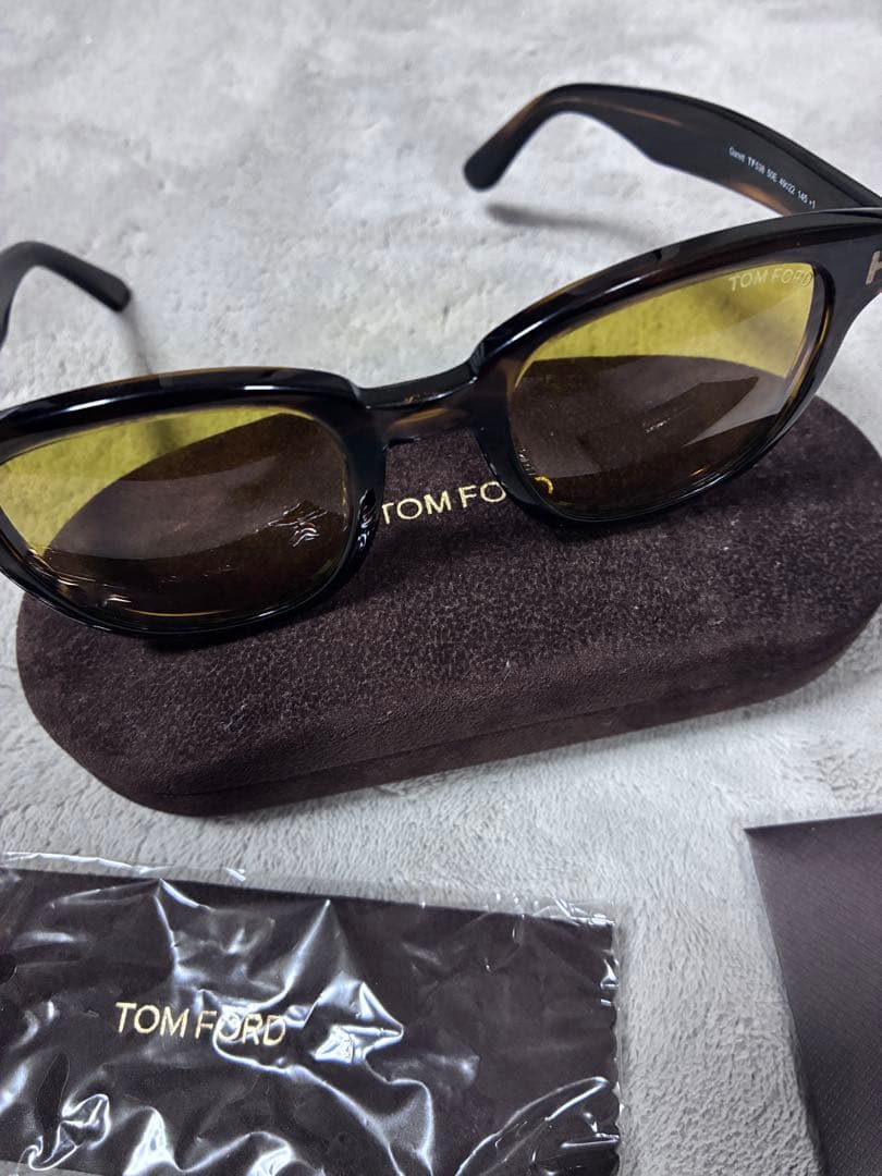 美品　トムフォード　TOM FORD サングラス　Garett TF538
