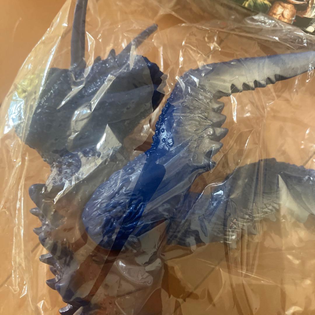 お*ん様 カマキラス マーミット　フィギュア