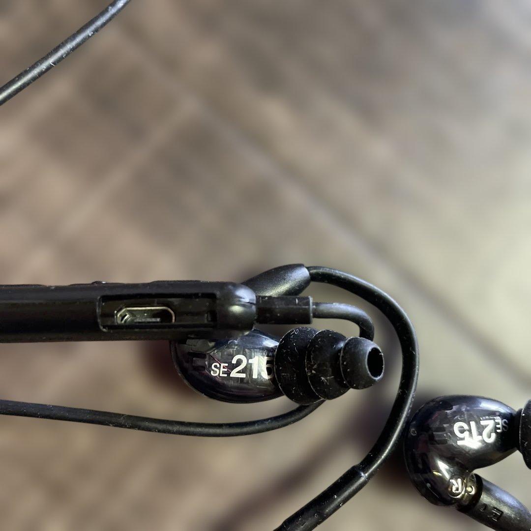 ⭐️⭐️⭐️⭐️SHURE ワイヤレスイヤホン ブラック・クリア