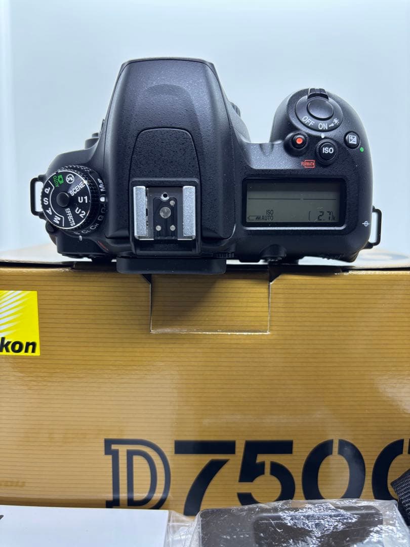ニコン　D7500