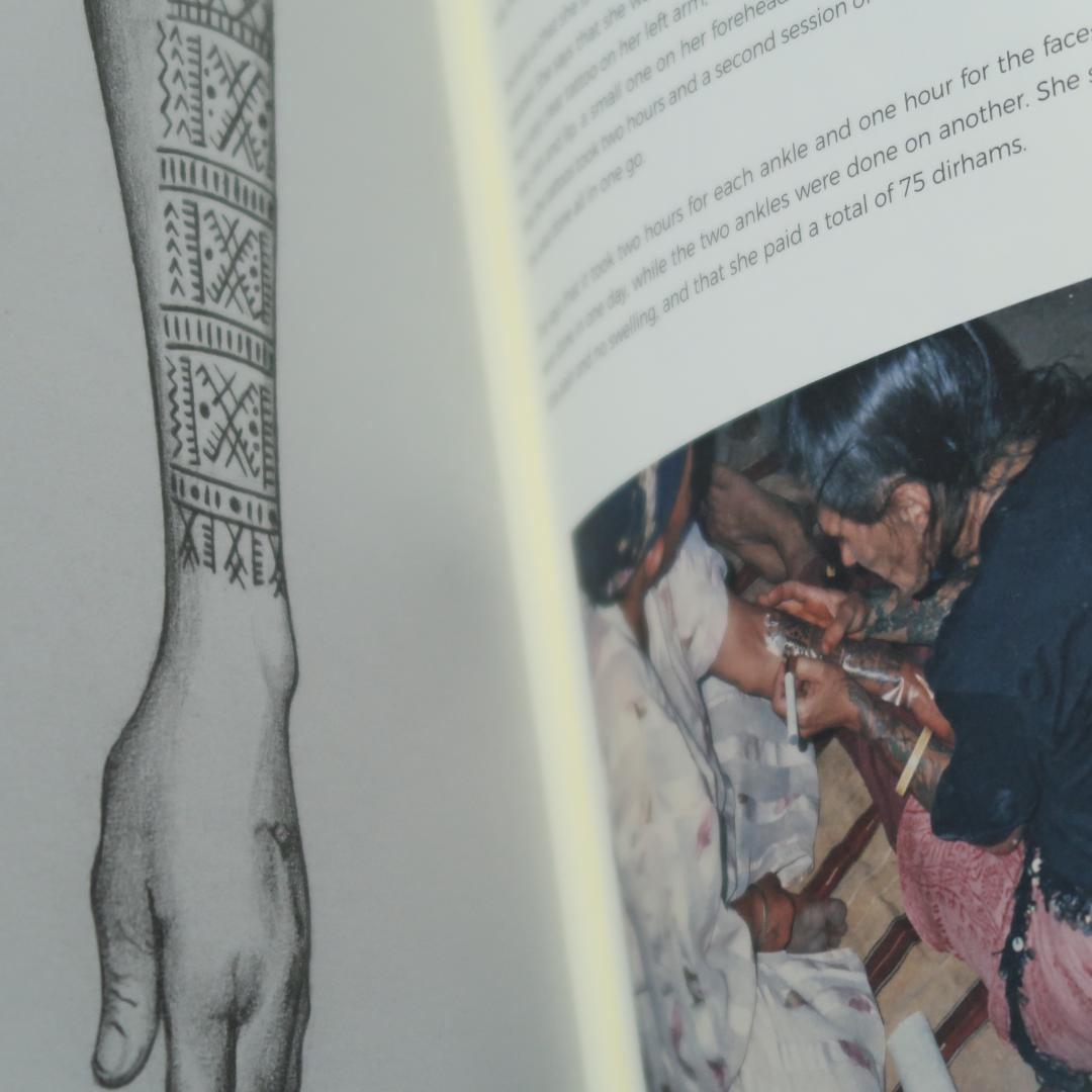 セール！　洋書 　Berber Tattooing　モロッコ アトラス　タトゥー