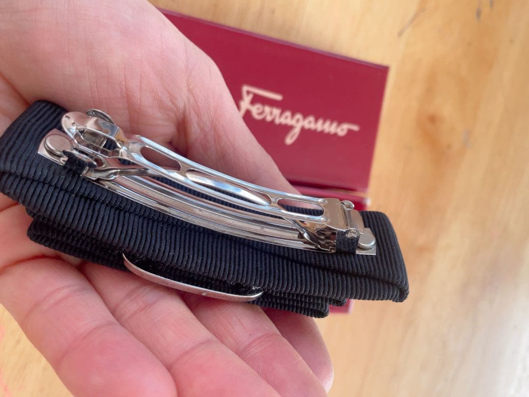 フェラガモ ヴァラ リボン バレッタ ヘアクリップ ヘアアクセサリー ブラック