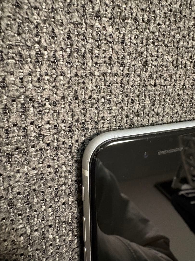 iphone SE 第2世代 128GB 白SIMフリー