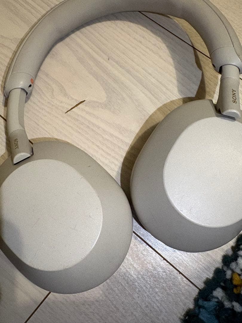 WH-1000XM5プラチナシルバー 純正ケース付き