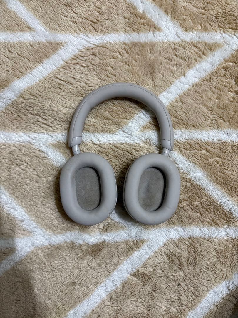 WH-1000XM5プラチナシルバー 純正ケース付き