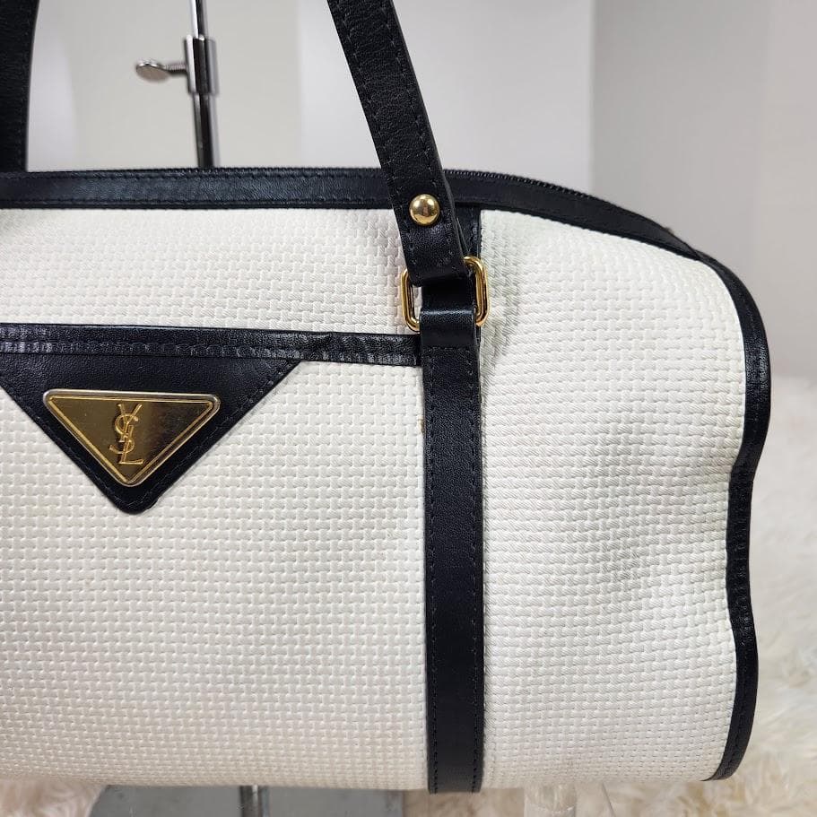 【希少】イヴサンローラン ハンドバッグ 三角ロゴ ホワイト 筒形