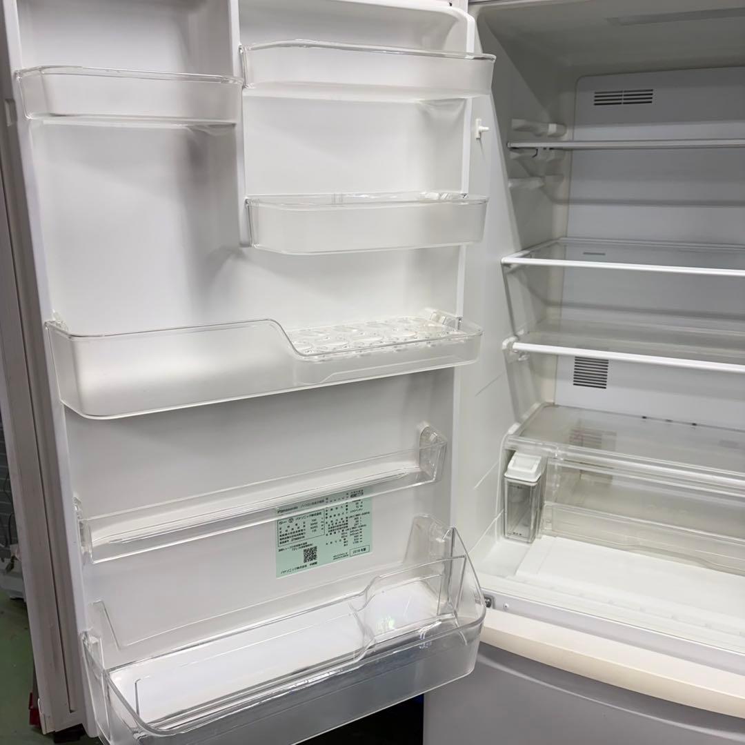 700 パナソニック　大型冷蔵庫　3ドア　300L強　左開き　自動製氷　ホワイト