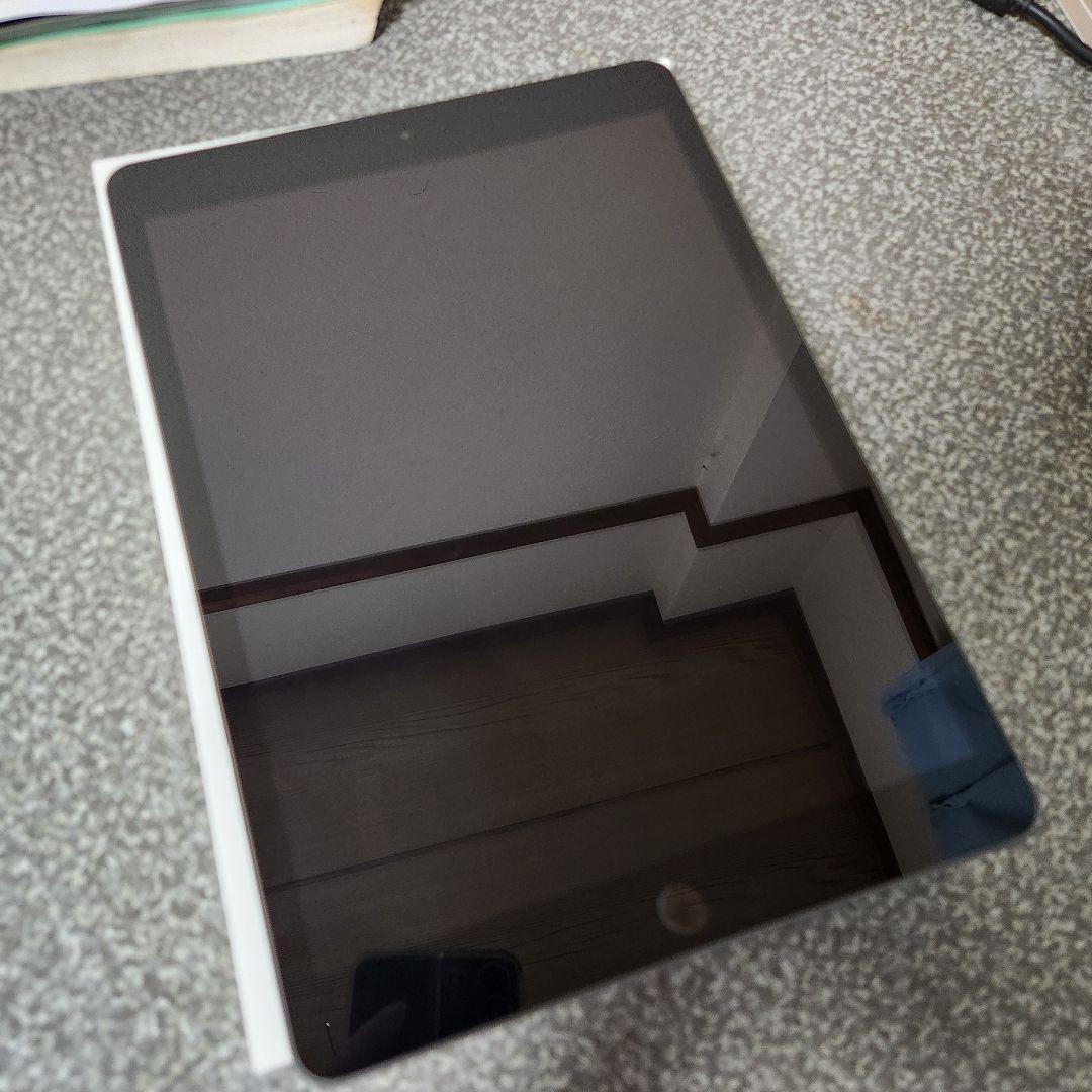 Apple iPad (第7世代) 32GB バッテリー容量99%