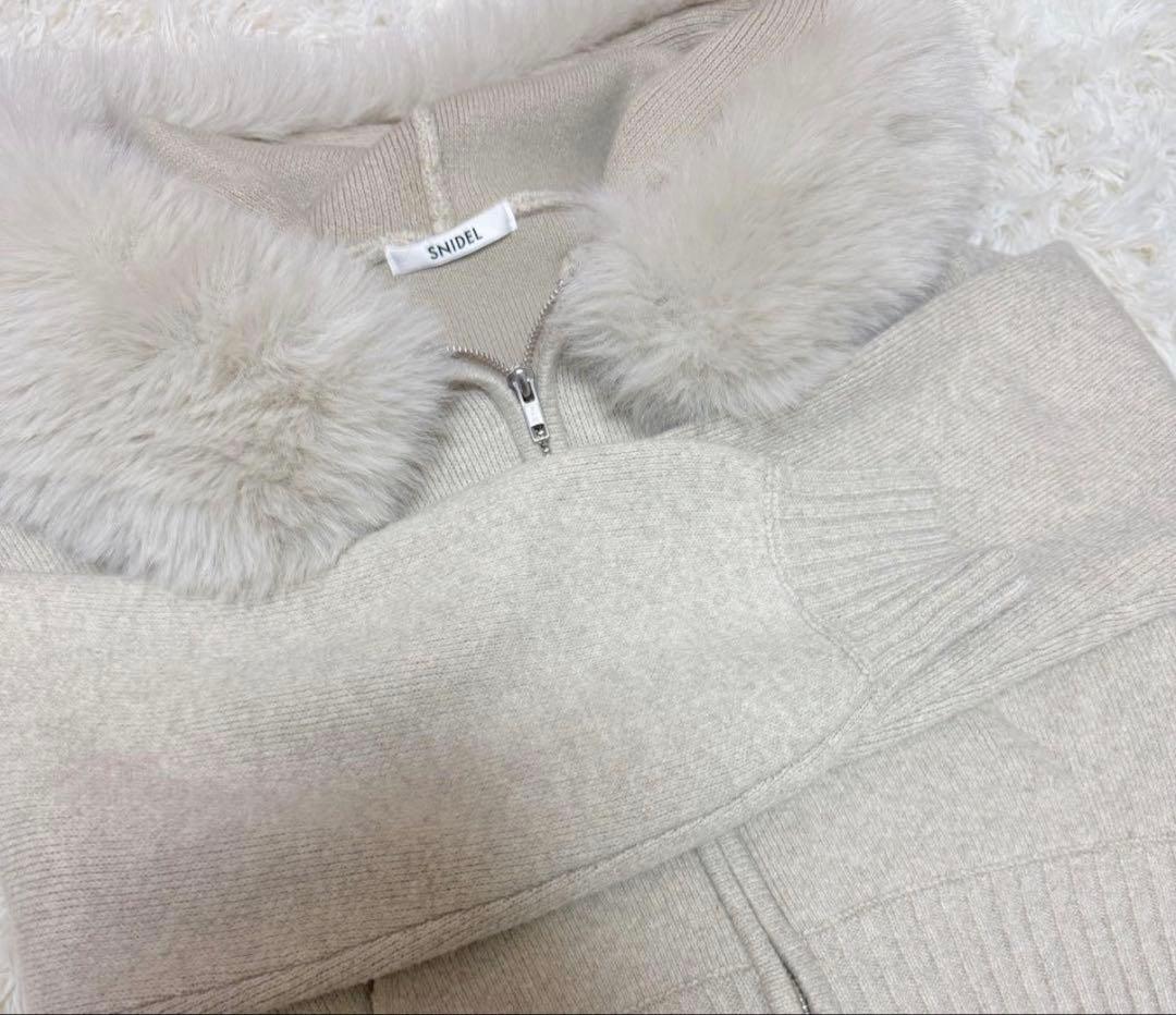 【USAGI ONLINE限定】SNIDEL ファーフードパーカー