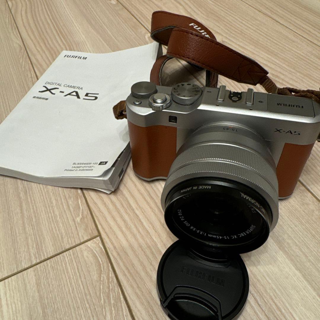 【美品】Fujifilm X-A5 ミラーレス一眼 レンズセット
