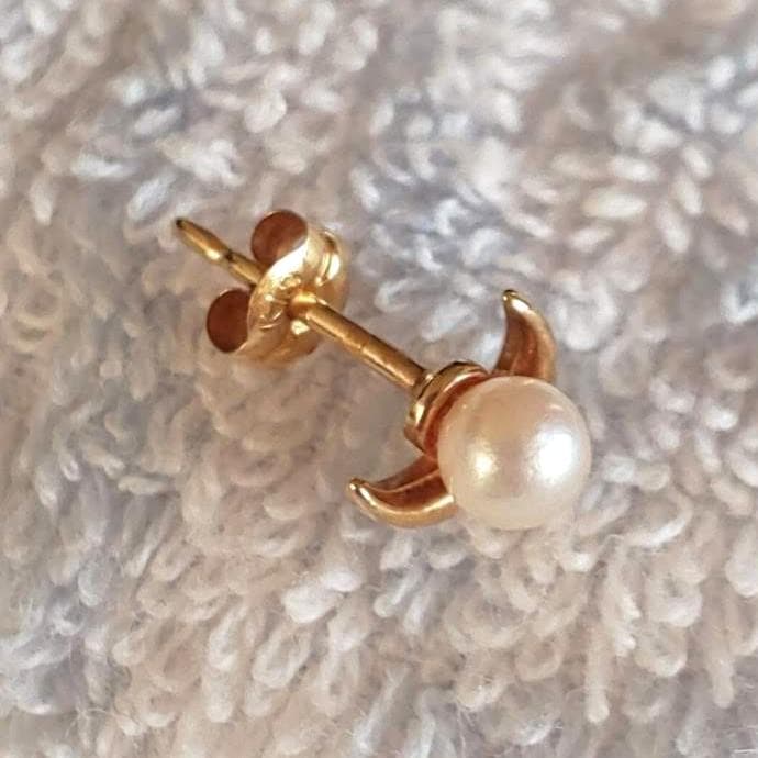 MIKIMOTO ミキモト K18 パール ピアス 片耳 三日月 ○M刻印