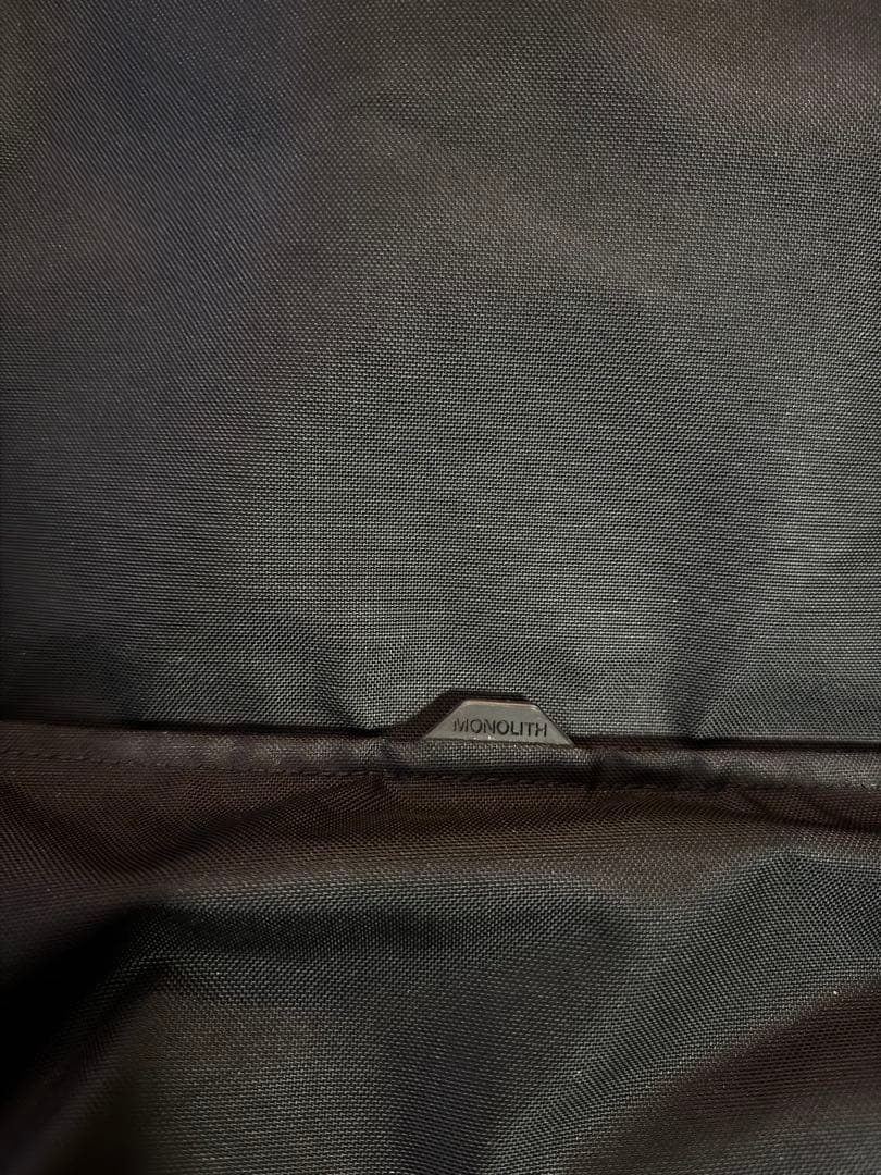 バッグ MONOLITH BACKPACK STANDARD SOLID M