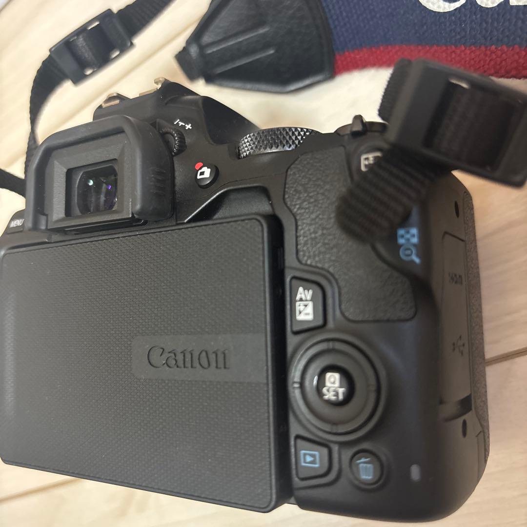 デジタル一眼レフカメラ☆canon kiss x10望遠レンズセット