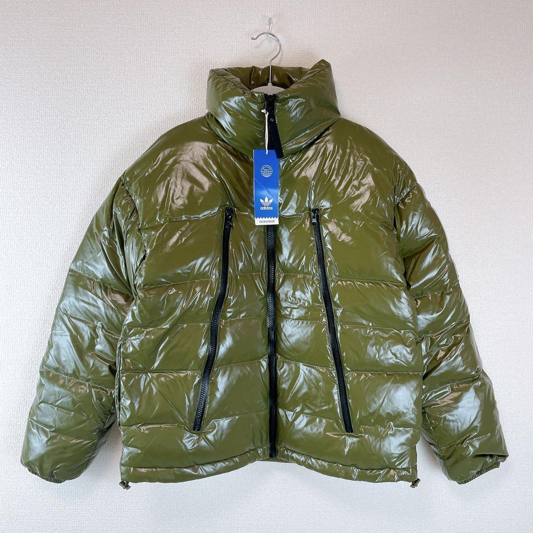 新品✨タグ付き アディダス 光沢エナメル調ダウンジャケット オリーブグリーン