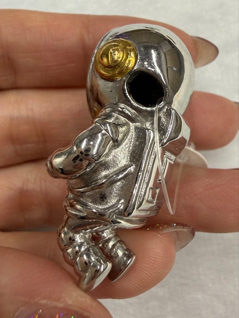 【新品未使用】ムオニナルスタ隕石　ギベオン　ペンダント　宇宙飛行士