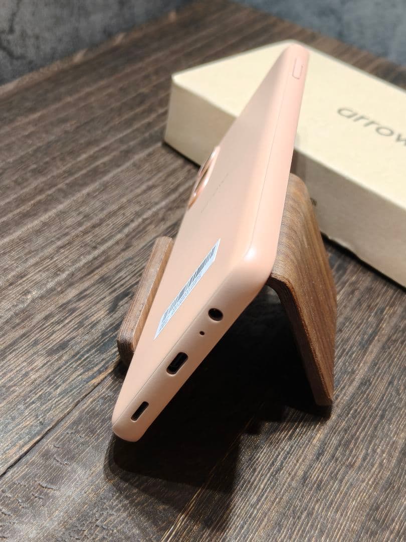 新品同様品 arrows We2 FCG02 SIMフリー スマホ