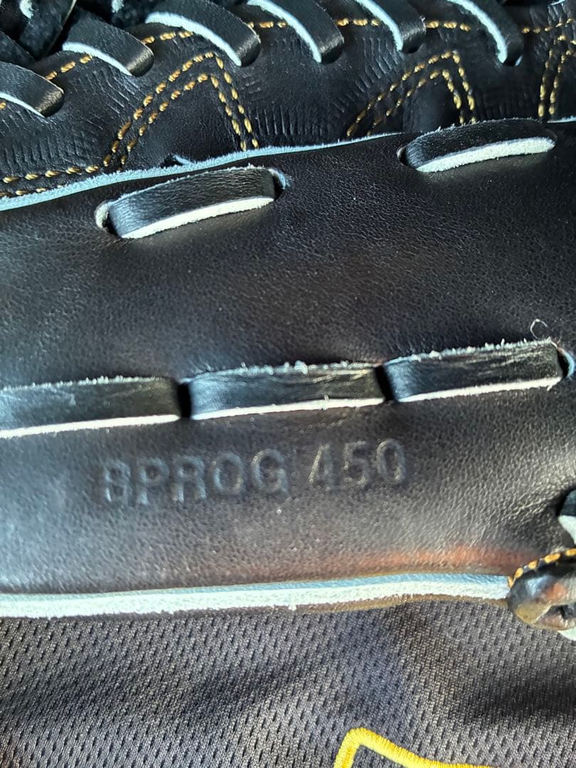 ZETTプロステイタス硬式内野手用グラブ