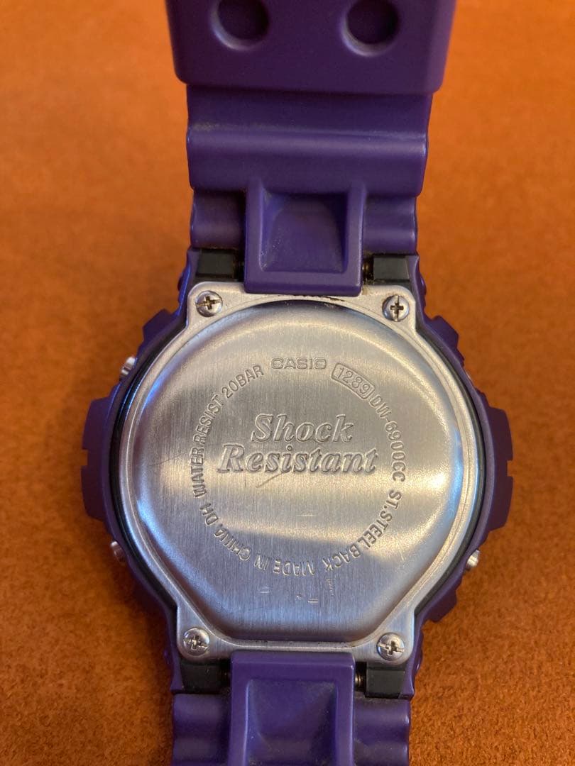 G-SHOCK DW-6900CC パープル