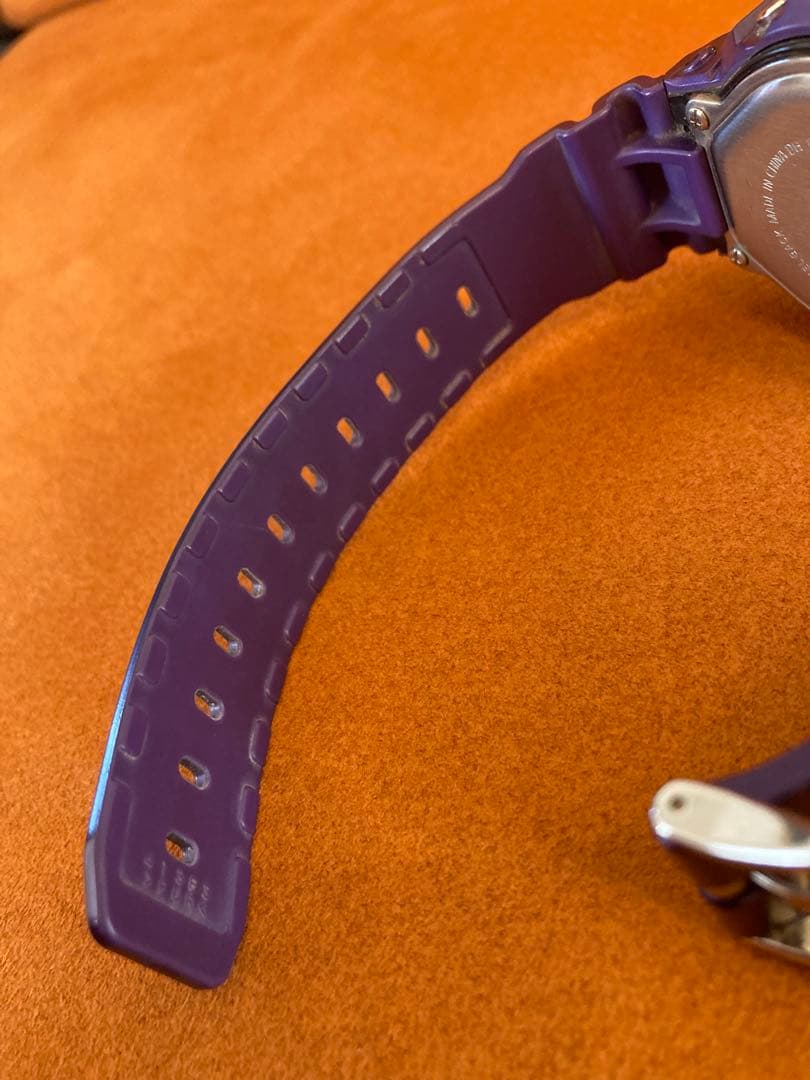 G-SHOCK DW-6900CC パープル