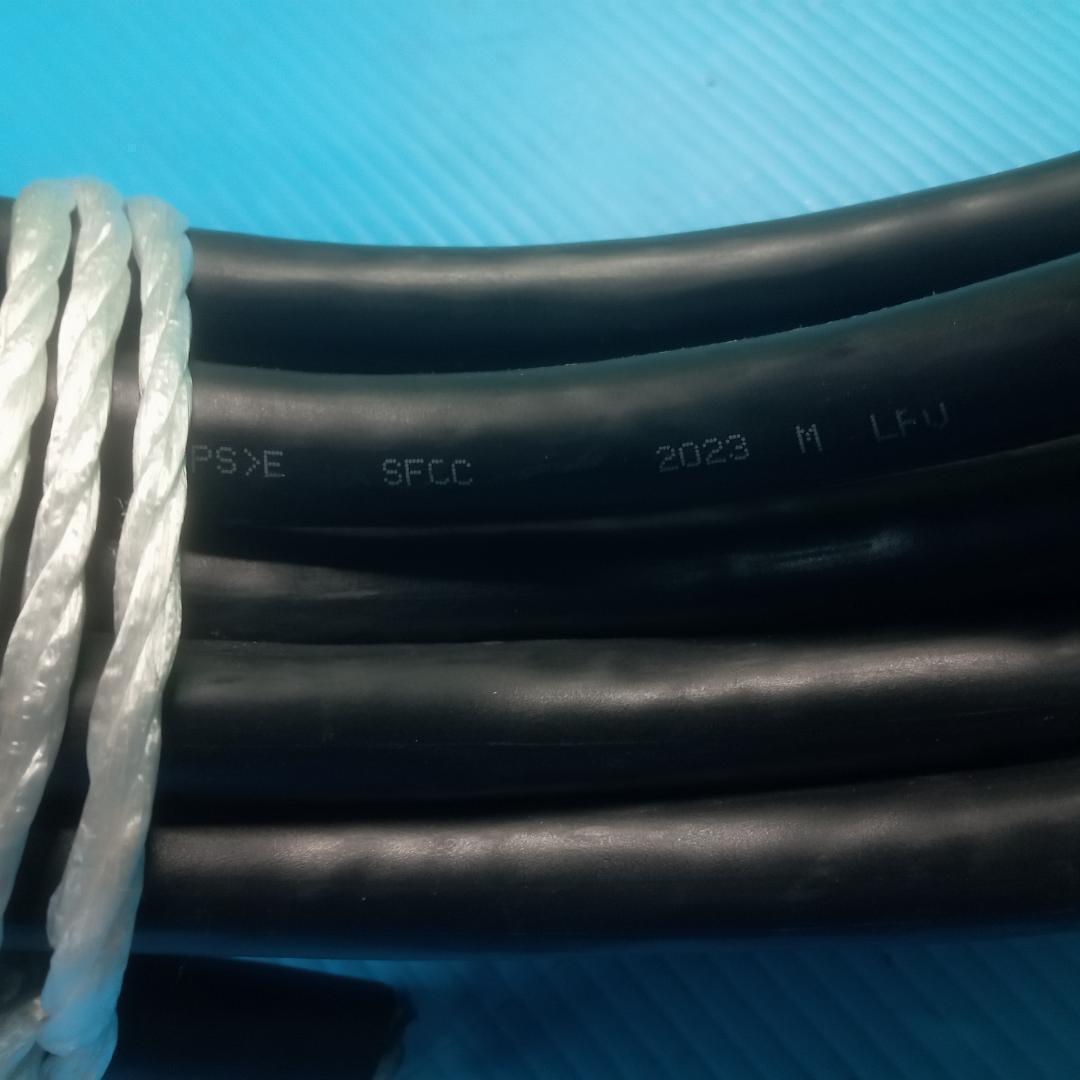 600V CVケーブル　4×5.5　　10.1ｍ？　No.220