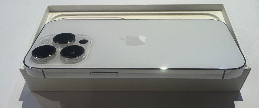 マッカーサー　Apple iPhone 14 Pro シルバー 128GB