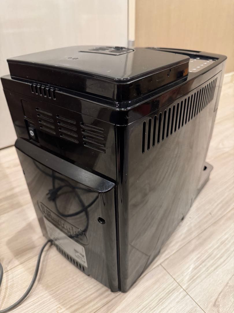 あ*む様 デロンギ マグニフィカS ECAM2212B 全自動コーヒーメーカー