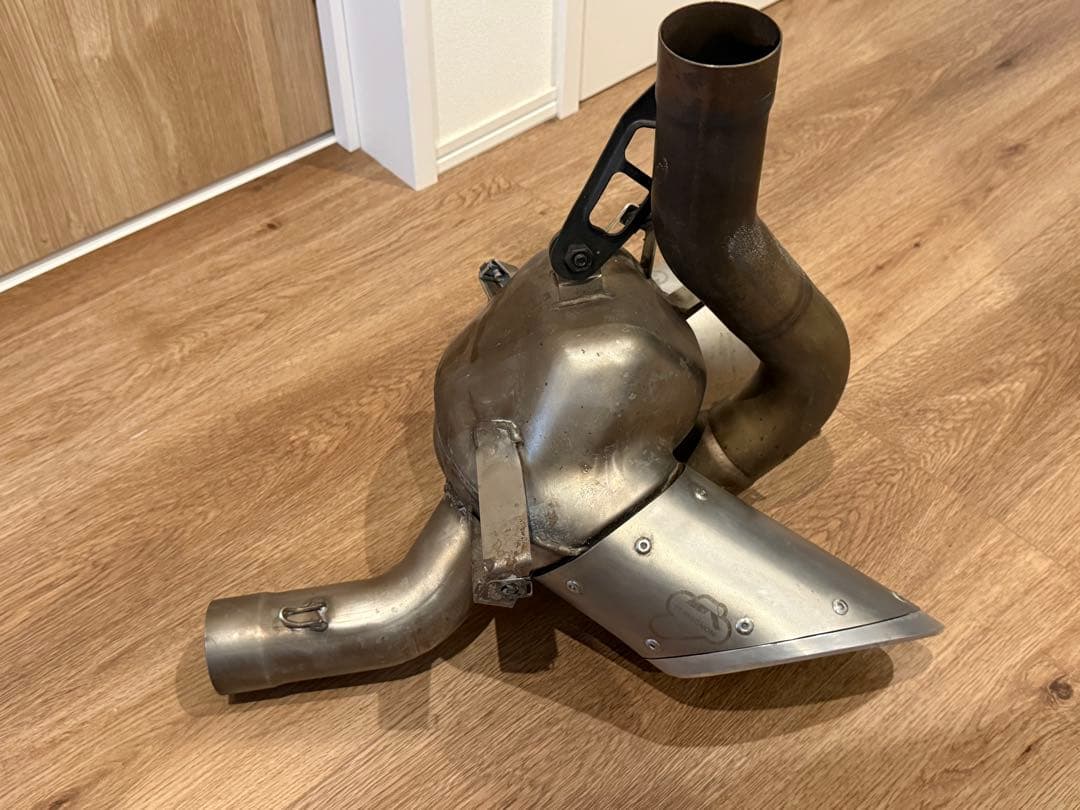 最終値下げドゥカティ　xdiavelテルミニョーニ　マフラー