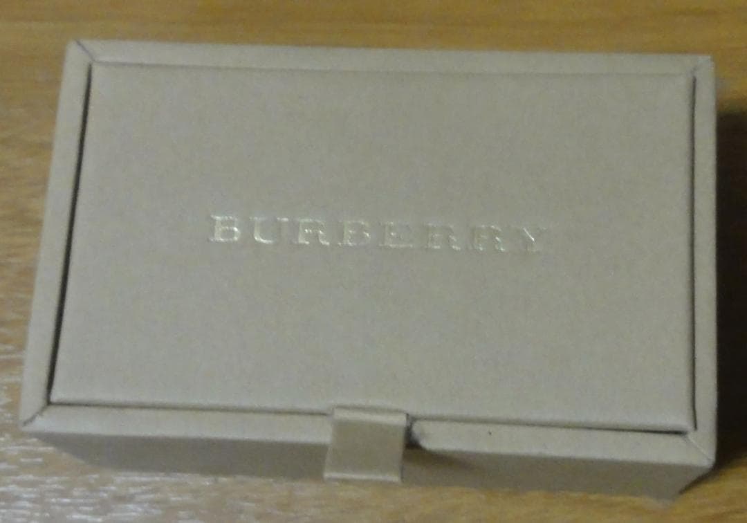 【美品】BURBERRY ネクタイピン ノバチェック 幾何学模様