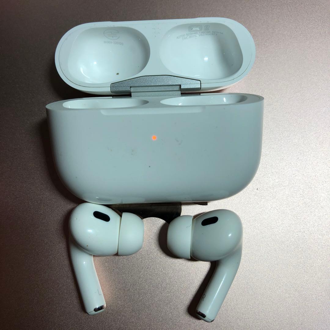 Apple AirPods 第2世代　lightning
