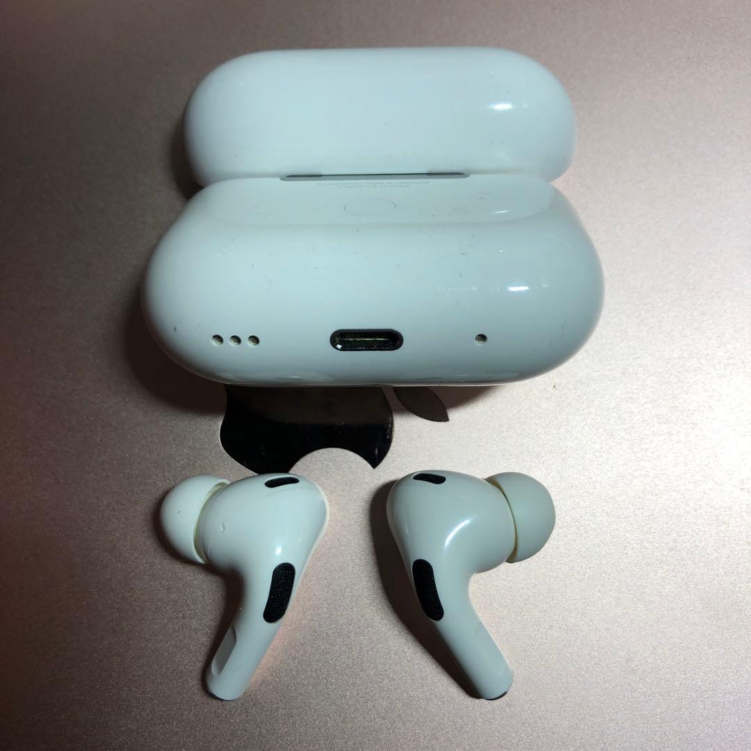 Apple AirPods 第2世代　lightning