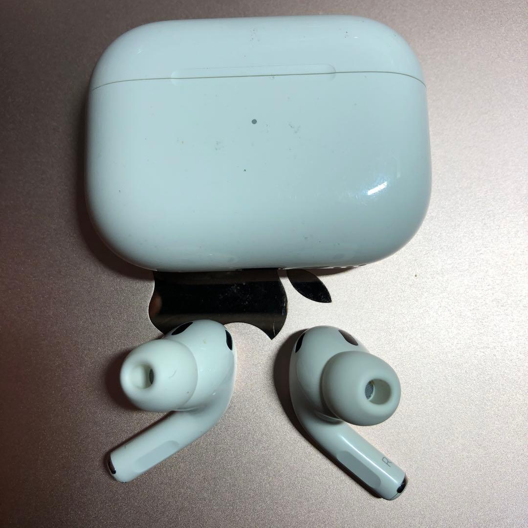 Apple AirPods 第2世代　lightning