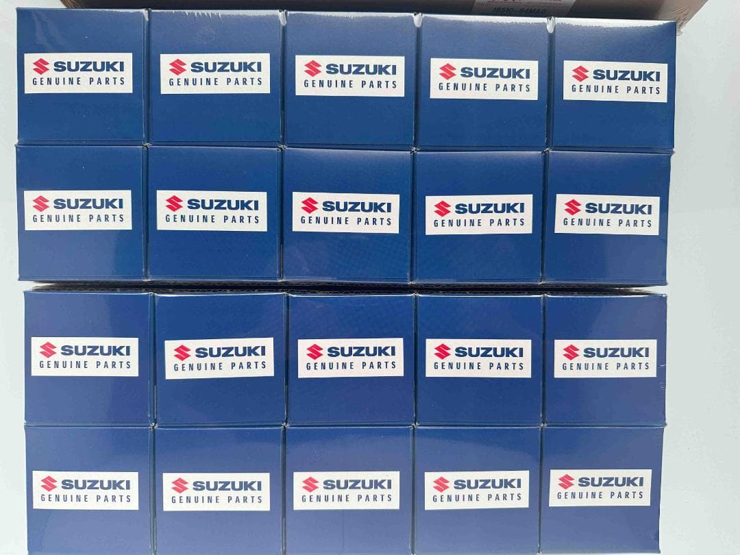 スズキ純正　オイルエレメント　オイルフィルター　４０個　１６５１０－８４ＭＡ０