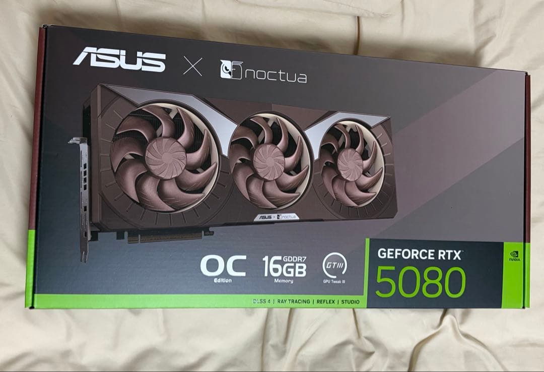 グラフィックボード・グラボ・ビデオカード ASUS GeForce RTX5080 16GB Noctua OC