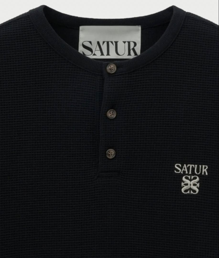 即購入可 SATUR ブラック ヘンリーネック Tシャツ M