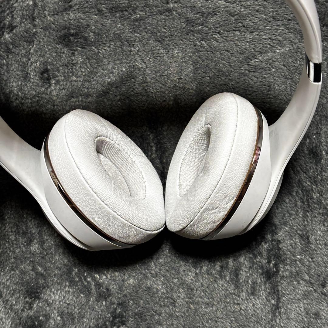 beats solo 3 wireless ヘッドホン マットシルバー